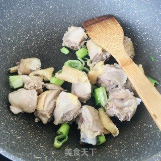 “炖菜”鲜贝炖土鸡腿的做法步骤：8