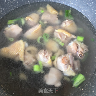 “炖菜”鲜贝炖土鸡腿的做法步骤：9