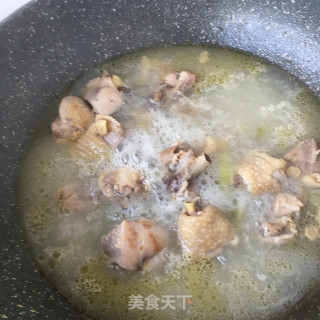 “炖菜”鲜贝炖土鸡腿的做法步骤：11