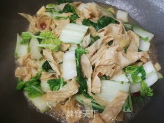 黄心菜炒人造肉的做法步骤：10