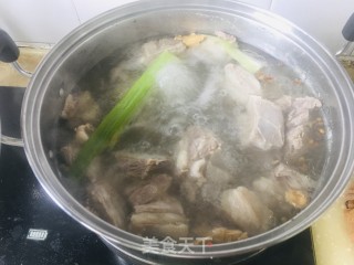 羊肉炖萝卜粉条的做法步骤：5