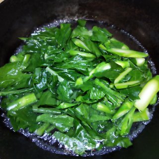 腊肠炒芥兰的做法步骤：6