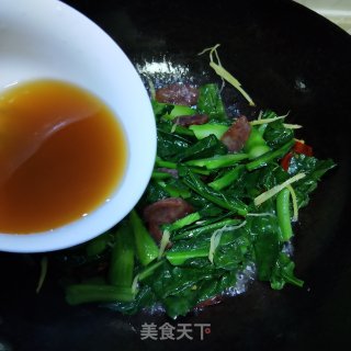 腊肠炒芥兰的做法步骤：11