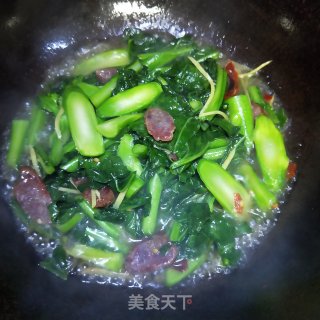 腊肠炒芥兰的做法步骤：12