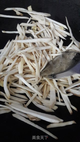 清炒杏鲍菇的做法步骤：4