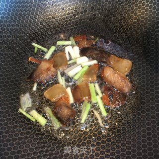 肉片炒花菜的做法步骤：4