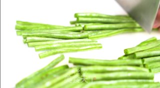 河南特色美食豆角焖面！！！的做法步骤：1