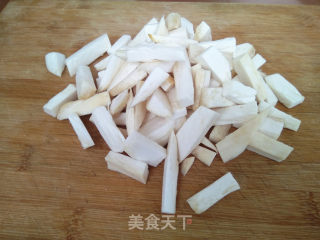杏鲍菇炖豆角的做法步骤：2