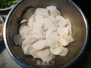 什锦肉丝炒年糕的做法步骤：1