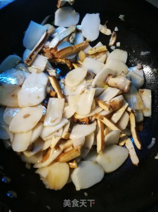 什锦肉丝炒年糕的做法步骤：7