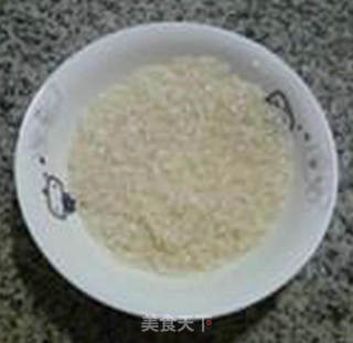 桂圆百合大米粥的做法步骤：1