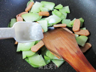 甜不辣炒佛手瓜的做法步骤：5