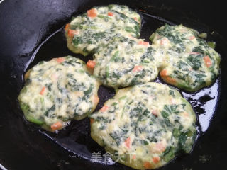 菠菜小饼的做法步骤：7