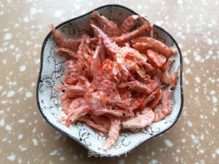 红虾皮冬瓜烧豆腐的做法步骤：2