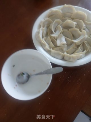 香菇猪肉饺的做法步骤：7