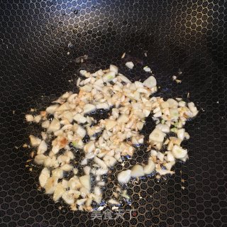 蒜蓉炒茼蒿的做法步骤：4