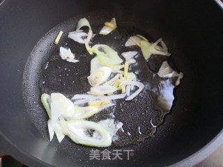 红烧小黄鱼的做法步骤：2