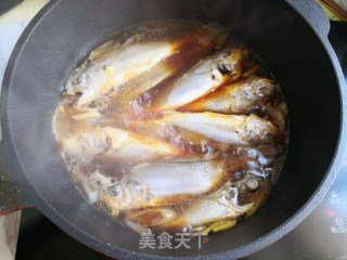 红烧小黄鱼的做法步骤：5