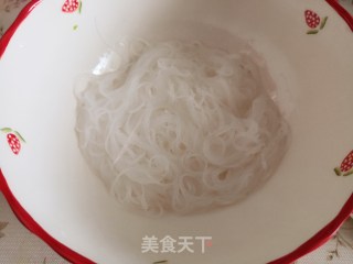 花蛤粉丝煲的做法步骤：1