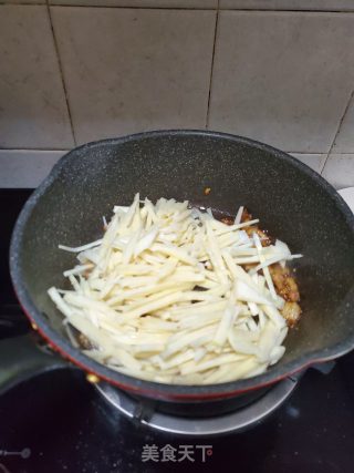 猪肉炒笋丝的做法步骤：4