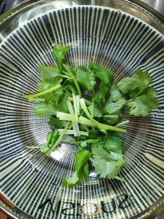 海带芽肉片汤的做法步骤：6