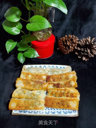鲜肉韭菜锅贴的做法步骤：15