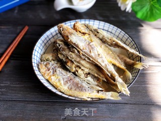 酥炸小黄鱼的做法步骤：6