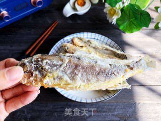 酥炸小黄鱼的做法步骤：7