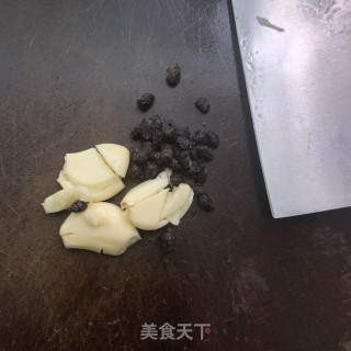 蒜蓉豆豉炒南瓜的做法步骤：3