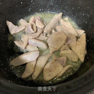 十分钟靓汤：枸杞叶滚猪肝汤的做法步骤：5