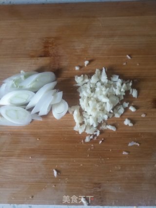 辣味炖豆皮的做法步骤：2