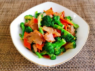 肉炒西兰花的做法步骤：9