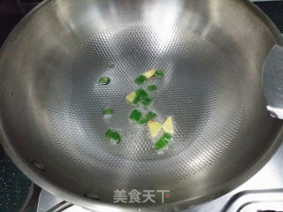 彩蔬奶炖鸡腿肉的做法步骤：6