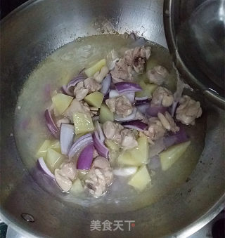 彩蔬奶炖鸡腿肉的做法步骤：9