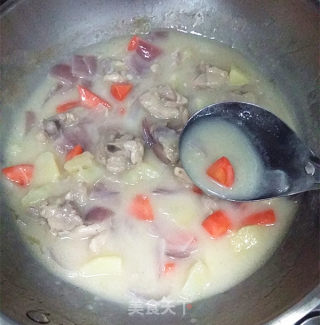 彩蔬奶炖鸡腿肉的做法步骤：13