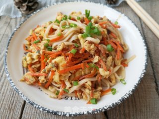 胡萝卜鸡蛋炒面的做法步骤：10