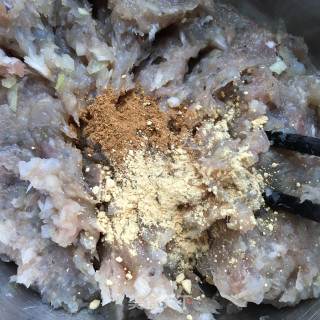 青虾鲜肉馄饨的做法步骤：5