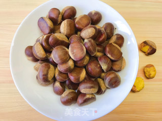 无糖炒栗子的做法步骤：1