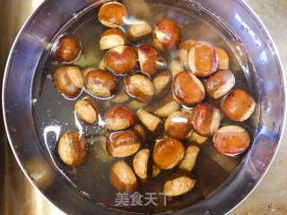无糖炒栗子的做法步骤：2