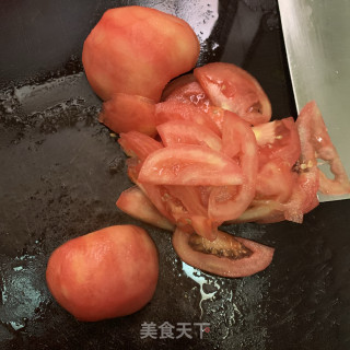 番茄龙胆鱼尾汤的做法步骤：3