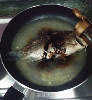 红烧鲫鱼的做法步骤：7