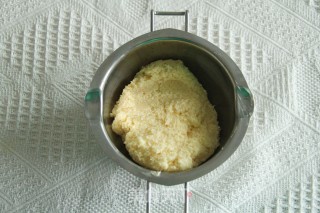 椰蓉奶酥蛋黄面包的做法步骤：6