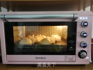 椰蓉奶酥蛋黄面包的做法步骤：17