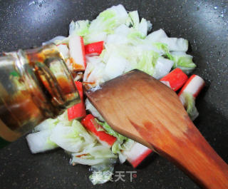 蟹味棒炒大白菜的做法步骤：6