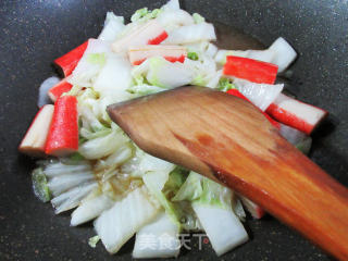 蟹味棒炒大白菜的做法步骤：7