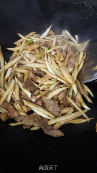 茭白炒肉的做法步骤：8