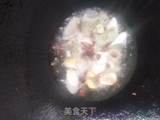 板栗烧鸡的做法步骤：7