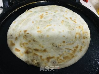 美味的猪油渣葱花饼的做法步骤：10