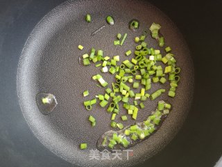 韭菜鸡蛋面的做法步骤：3