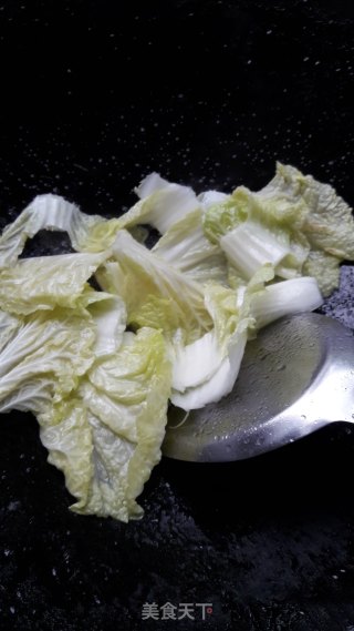 白菜鸡蛋面的做法步骤：3